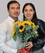 pareja ramo de girasoles